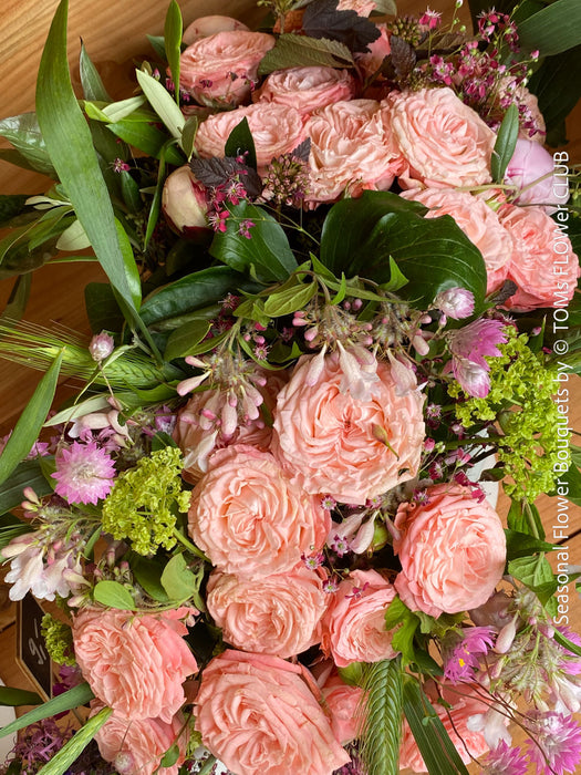 Handmade autumn flower bouquet from TOMs FLOWer CLUB