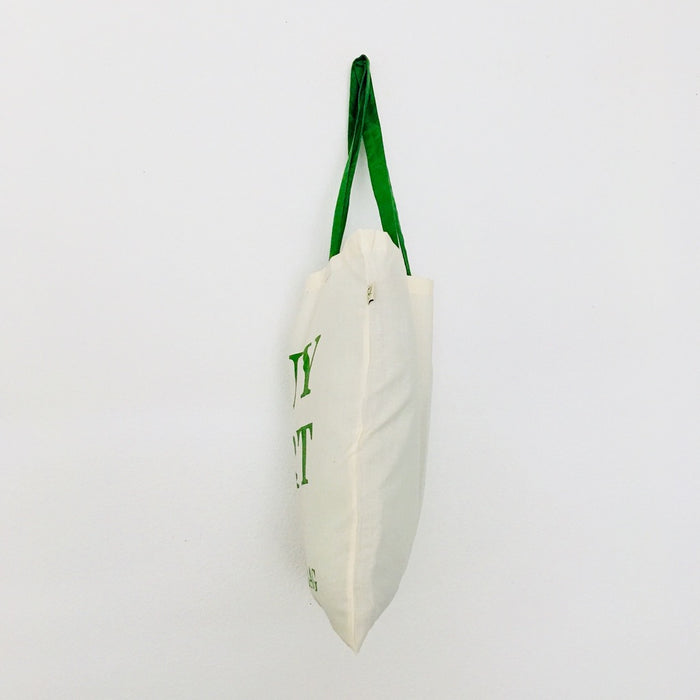 BUY ART - beige bag with green handle - 38 x 42 cm