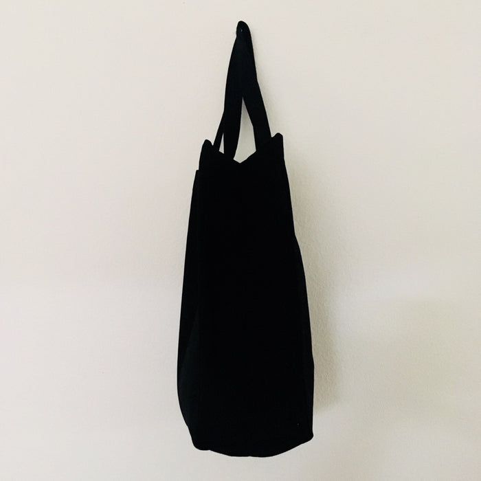 TAKE YOUR BAG made of 100% organic cotton, FAIRTRADE® certified. Premium quality, Swiss design by TOMs FLOWer CLUB.