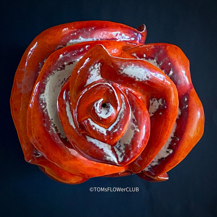 Talivaldis Muzikants, Red Rose for sale at TOMs FLOWer CLUB, ceramic, clay sculpture, Skulpturen zum Verkaufen, Online ART sale, Kunstverkauf, rote Rosen, Red love, Valentine's day