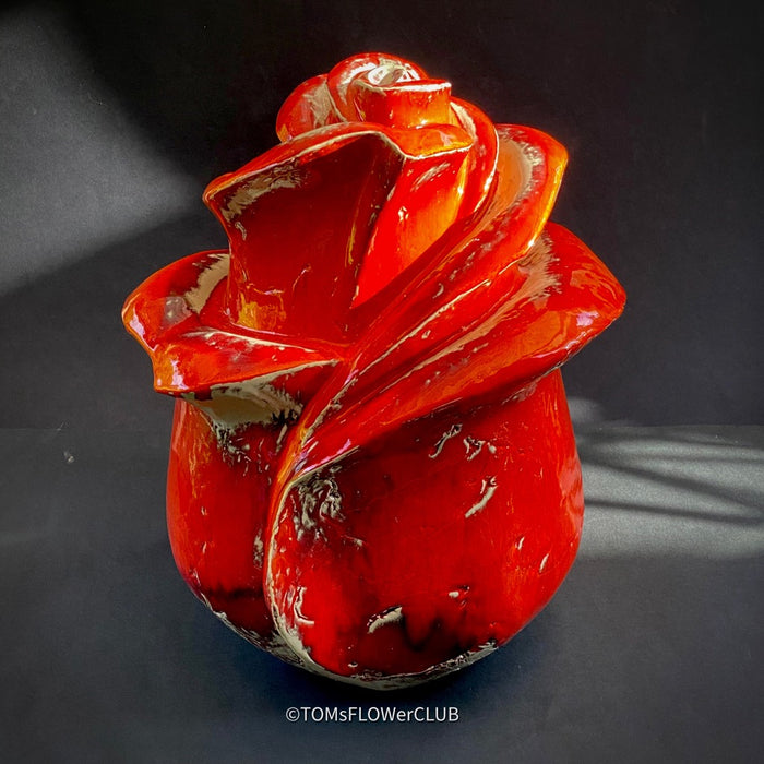 Talivaldis Muzikants, Red Rose for sale at TOMs FLOWer CLUB, ceramic, clay sculpture, Skulpturen zum Verkaufen, Online ART sale, Kunstverkauf, rote Rosen, Red love, Valentine's day