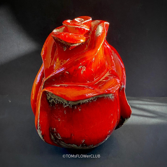 Talivaldis Muzikants, Red Rose for sale at TOMs FLOWer CLUB, ceramic, clay sculpture, Skulpturen zum Verkaufen, Online ART sale, Kunstverkauf, rote Rosen, Red love, Valentine's day