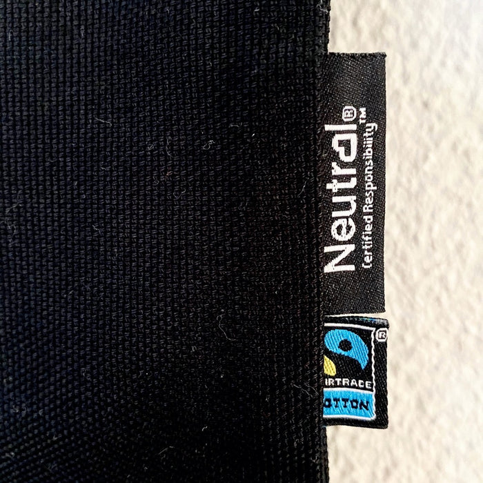 UNIVERSal - black bag - 48 x 44 x 10 cm